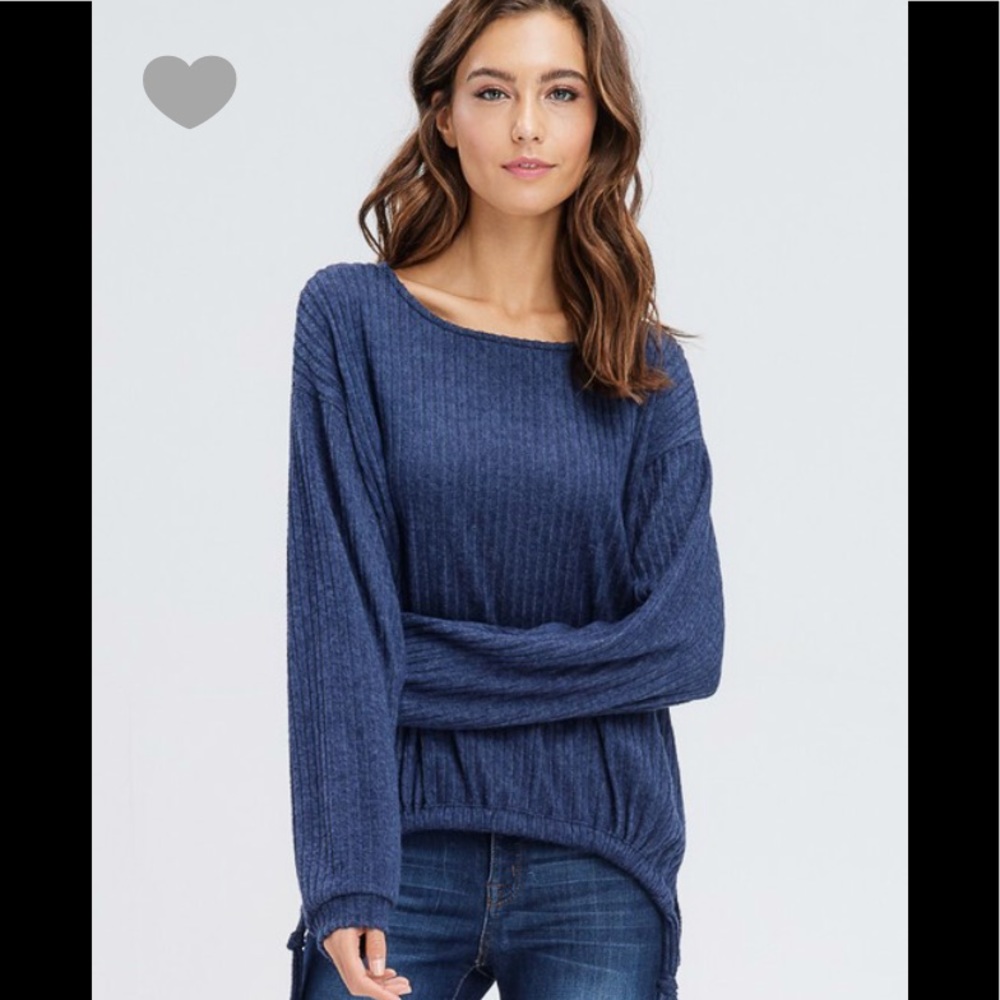 Navy soft knit balloon sleeve top ( LAST ONE ) - Picture 2 of 4